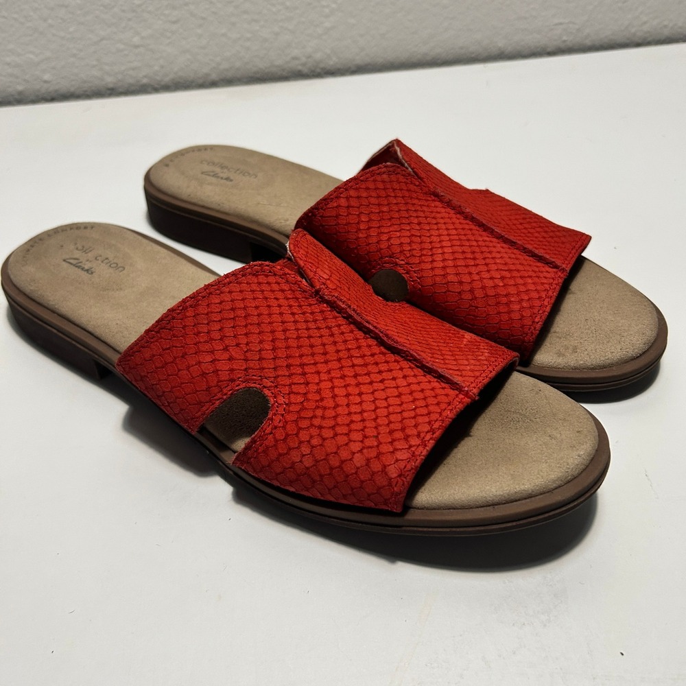 Clarks Collection Red Snakeskin Embossed Slide Sandals Ultimate Comfort Size 9